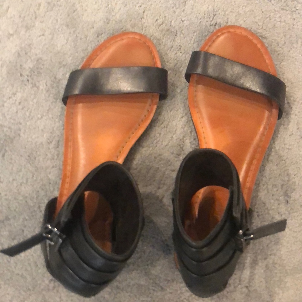 Black and Brown Flats✨✨